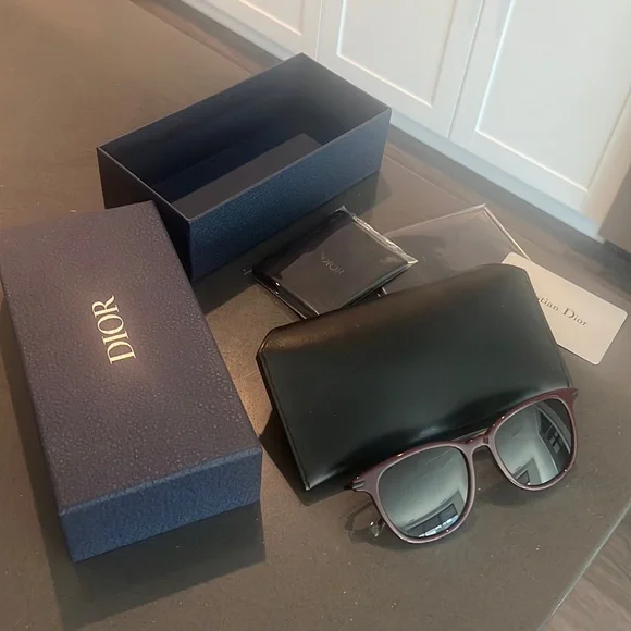 Dior homme tinted burgundy sunglasses - Picture 5 of 11